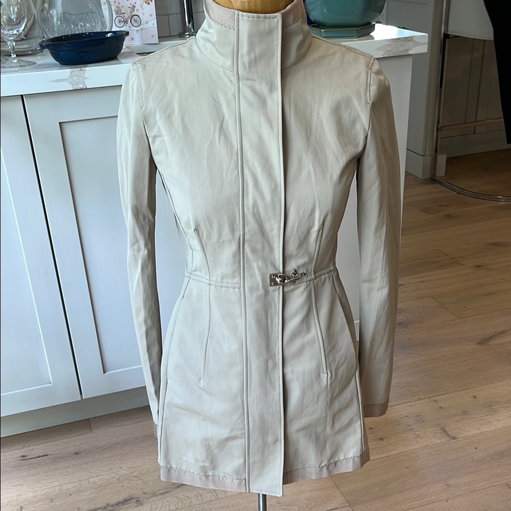 EUC Fay Virginia tan zip & snap front weather resistant coat silver waist buckle